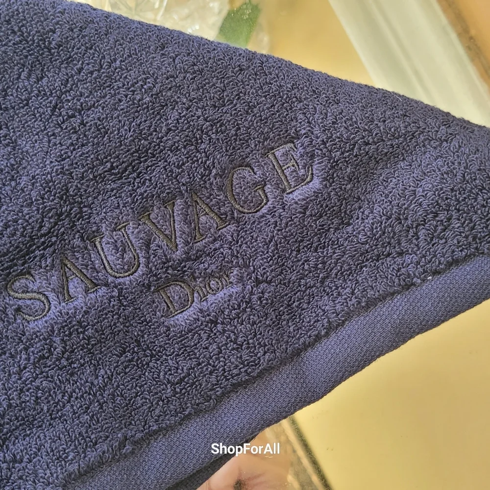 🥳💥💥HOST PICK 💥Dior mini towel.